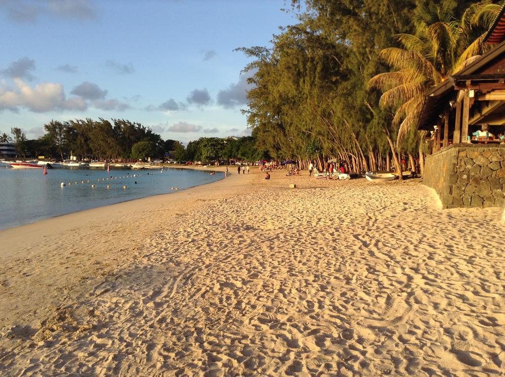 Ebrahim Flats - Grand Baie Beach Eksteriør bilde